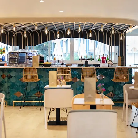 Novotel Hotel 4*