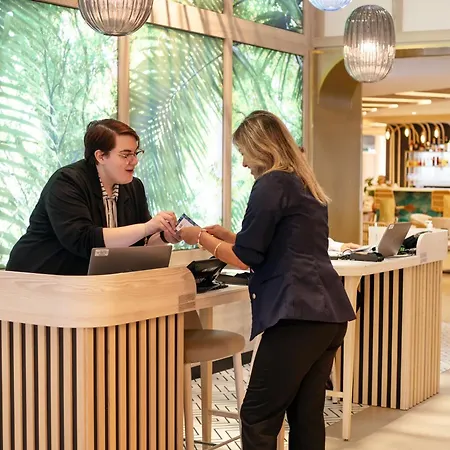 Novotel Hotel 4*
