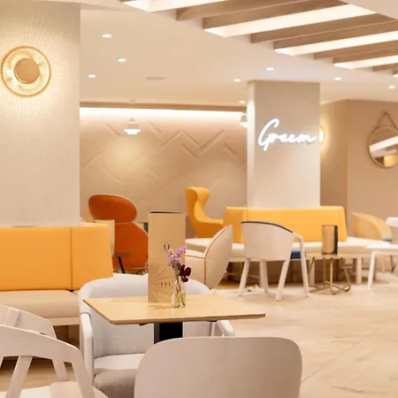 Novotel Hotel 4*