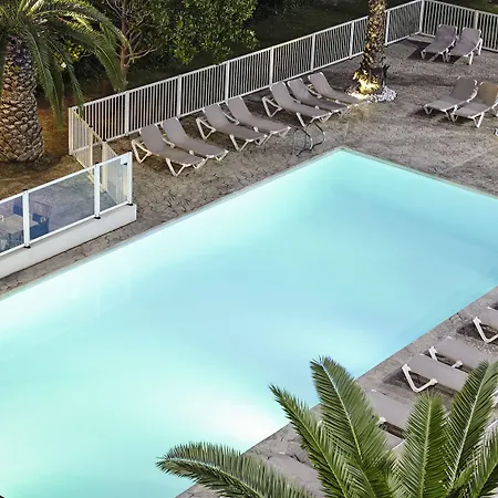 Novotel 4*