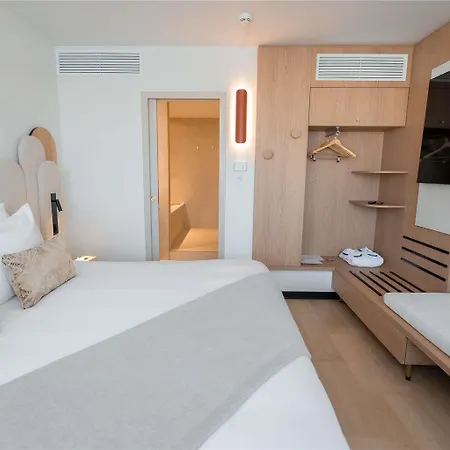 Novotel 4*